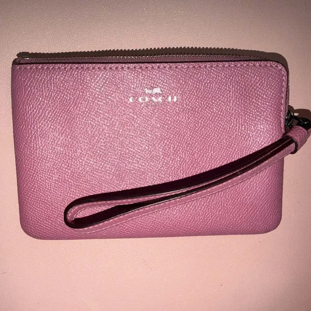 COACH Mauve Pink Crossgrain Leather Wristlet Wallet